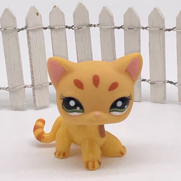 Littlest Pet Shop Lps Shorthair Cat #1377 Green Eyes Authentic Blonde - Picture 1 of 5